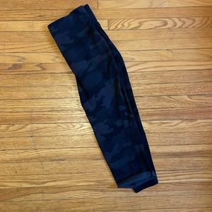 Lululemon Base Pace Cropped Legging